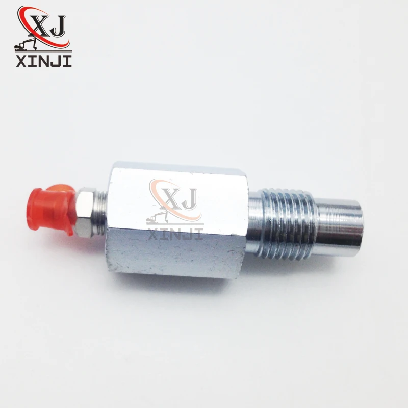Excavator Grease Fitting Valve 2420 1242 Track Adjuster Excavator Grease Valve 2420-1242 For Doosam