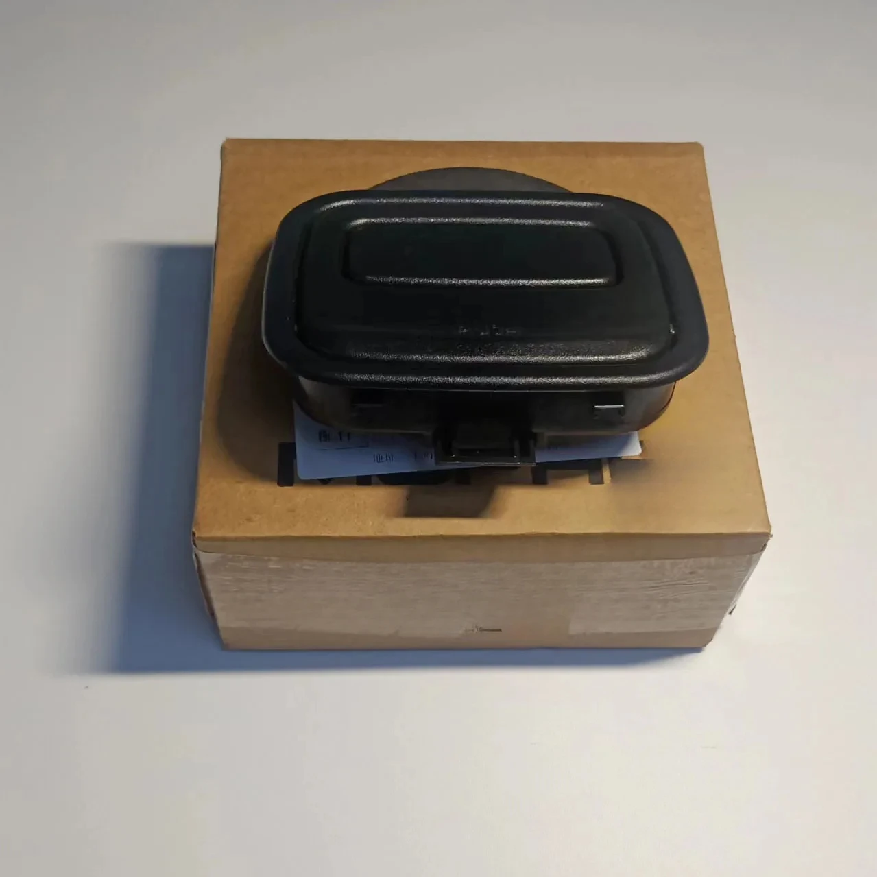 เหมาะสำหรับรถจี๊ปแกรนด์เชอโรกี Durango ที่6BE97DX9AB ปล่อยสินค้าที่พื้น