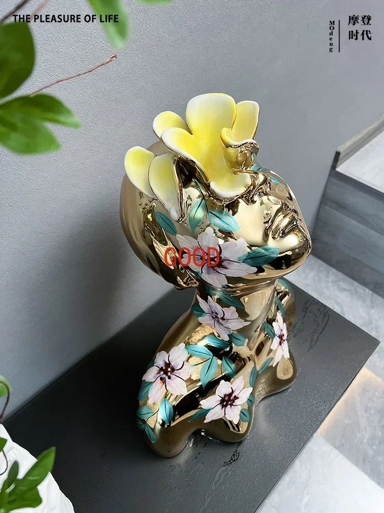 Half-body abstract resin figure sculpture model room exhibition hall shop cabinet