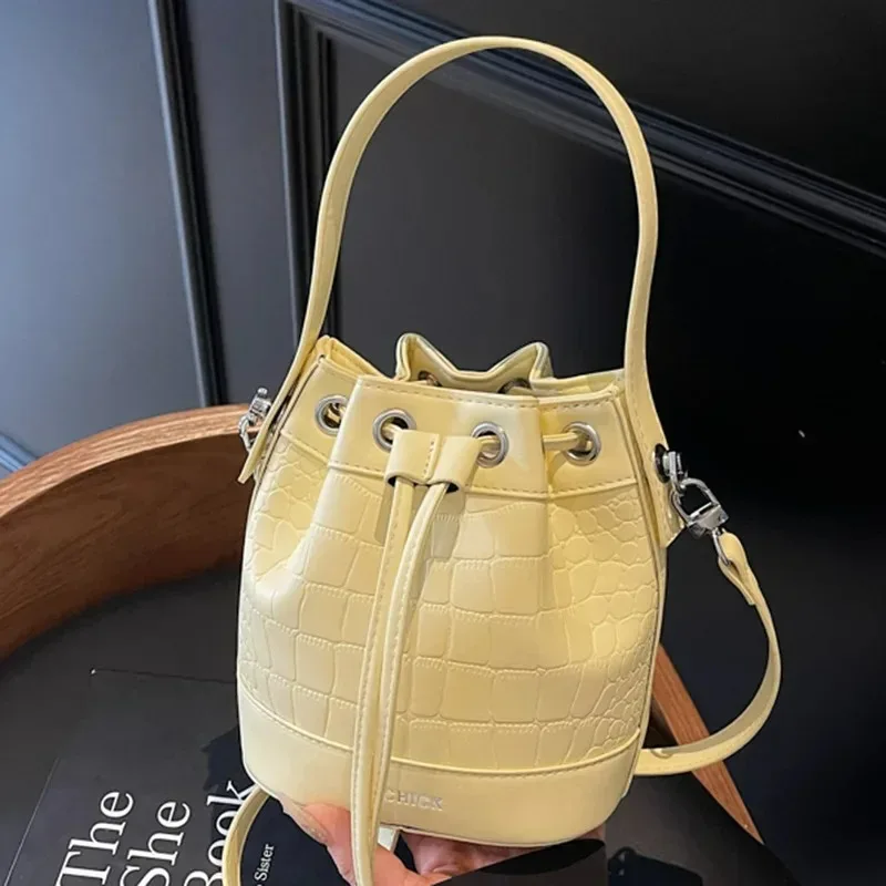 

New Trendy Women's Drawstring Tote Bag - 2025 New Vintage Stone Texture Crossbody Satchel with Retro Minimalist Design Fashion