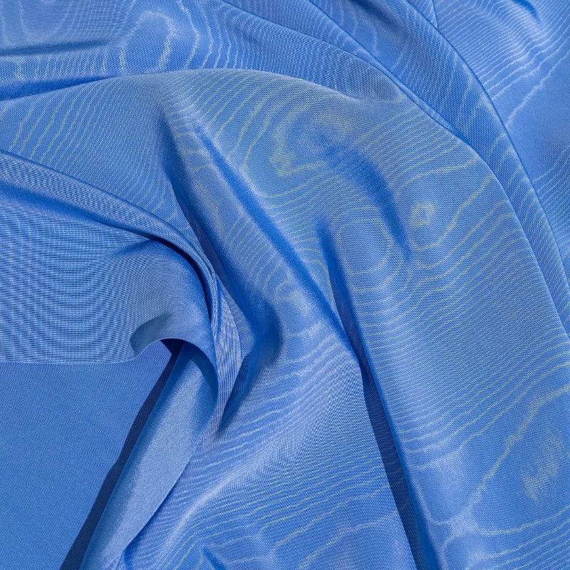 Irregular Reflective Blue Wave - Is Sewing A Textile Craft recension och pris