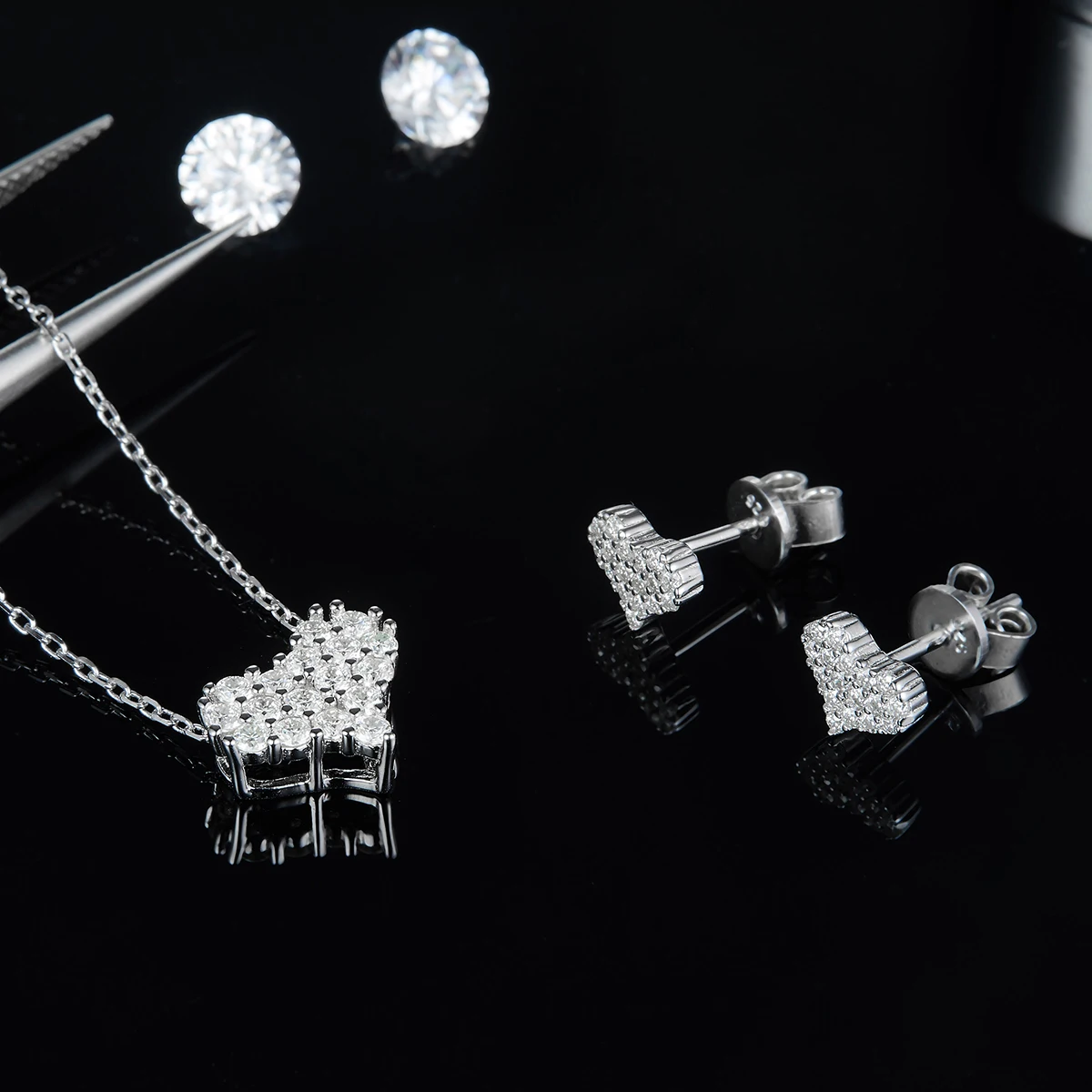 

Милые серьги в форме сердца S925, серебряные серьги с подвеской из муассанита и бриллианта, набор браслетов для женщин, подарок на день рождения