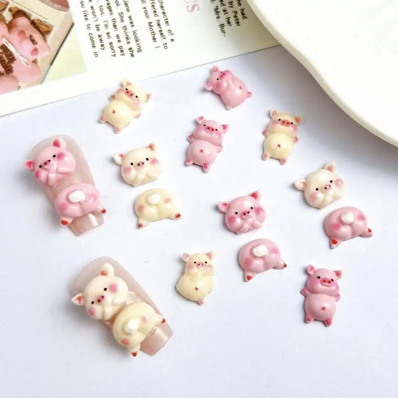 50 SZTUK Śliczne Chubby Pig Heads Butts Nail Charms Adorable Powder Blusher Piglets Nail Art Decorations for Making DIY Nails Parts