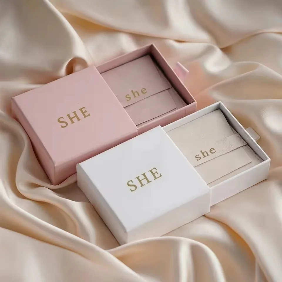 

Полный раствор для упаковки ювелирных изделий, коробки для колец на заказ, бархатная упаковка для ожерелья с вашим собственным логотипом