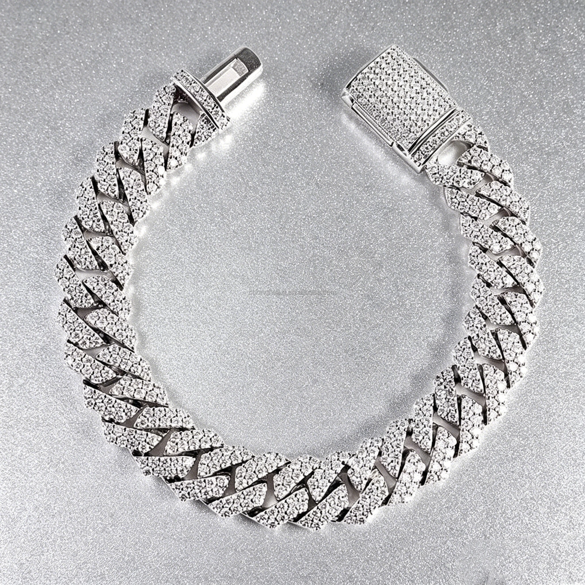 Hot Selling .19.6MM Customized 925 Sterling Silver VVS Moissanite Iced Out Cuban Link High Quality Diamond Chain for Men.