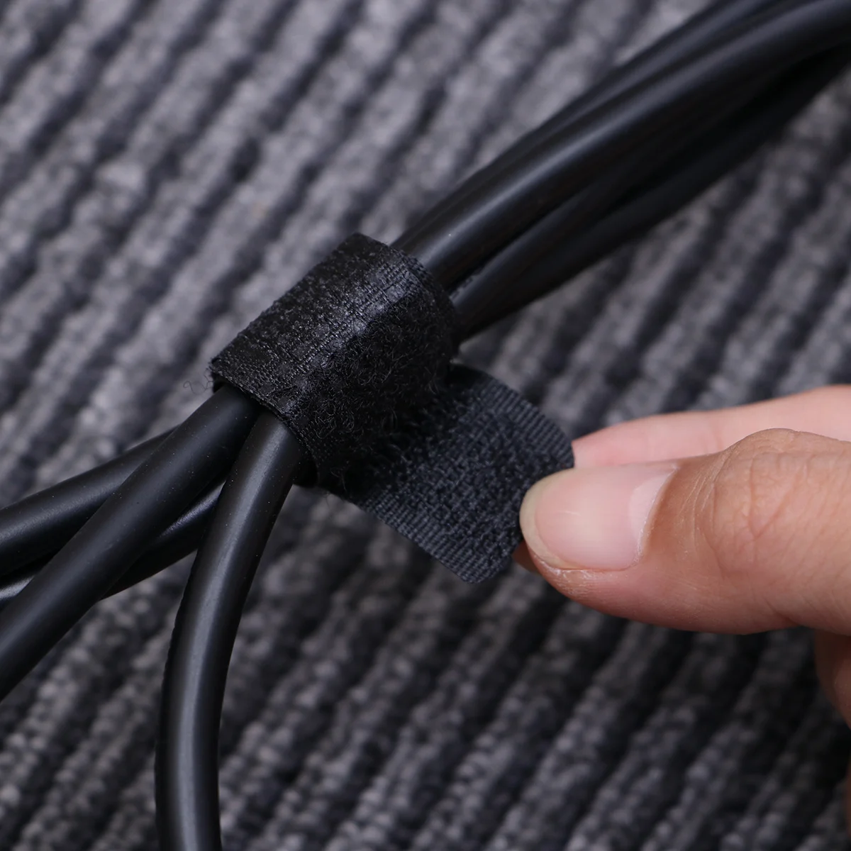 100 قطعة منظم الكابلات النايلون الأشرطة الحبل حارس سماعة USB إدارة الأسلاك للسفر العمل المنزل كابل المجمع