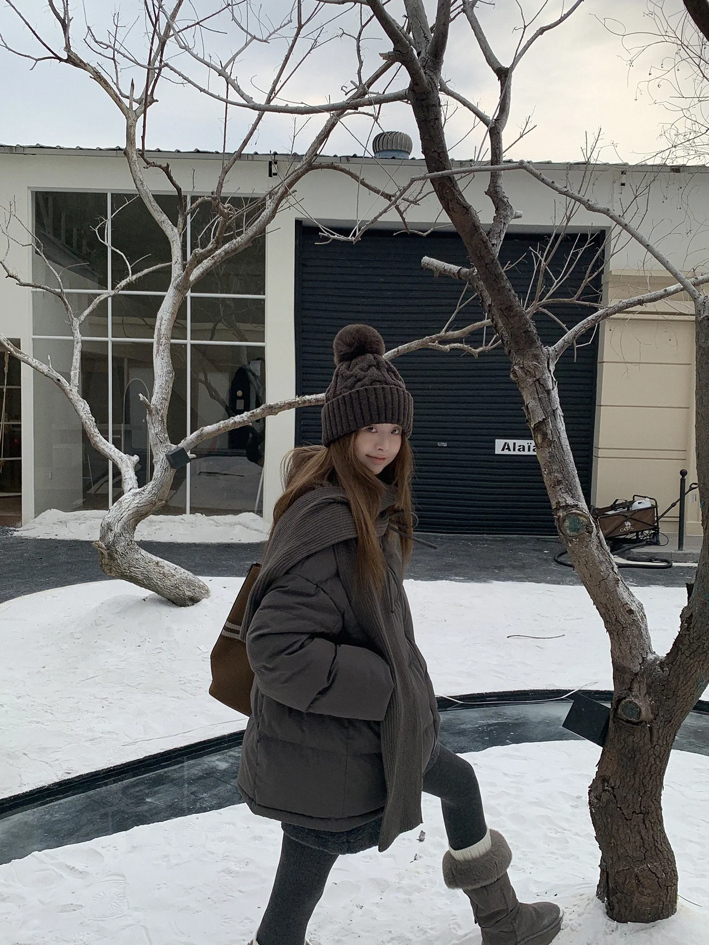 

Warm White Du down Jaet Women's Mid-Length 2025 New Sle Faionable Winter Coat Straight Cut Long Sve Zipper Closure