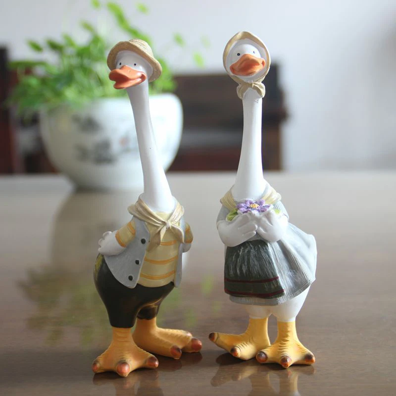 Creative Cute Resin Duck Statue Doll Desktop Decoration Animal Figurine Exquisite Lifelikes Adorable Art Duck Garden Ornament