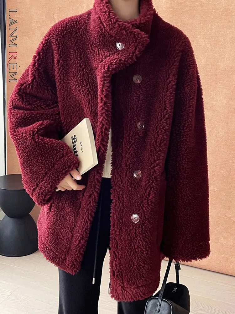 

[LANMREM] Lamb Wool Coats Women's Turtleneck Solid Single Breasted Loose Warm Tide Coat Female Coats 2024 Winter New 26C1378