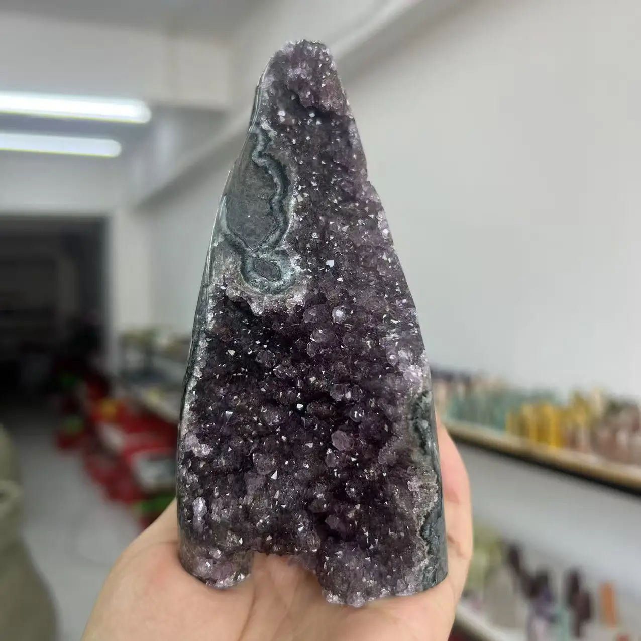 

697g 13cm Natural Uruguay Dream Amethyst Quartz Crystal Cluster stand