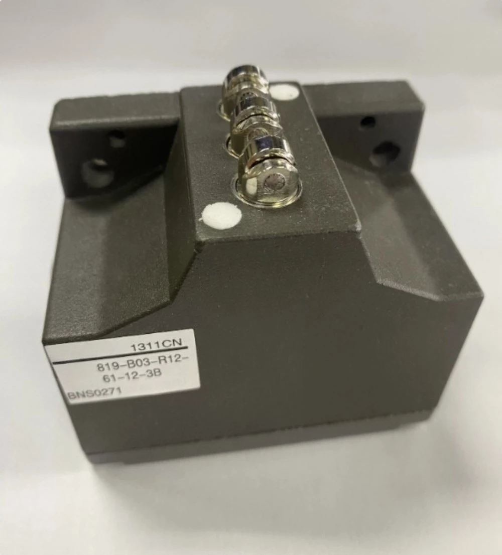 BNS819-B03-D12--61-12-3B Waterproof Machine Tool Limit Travel Switch