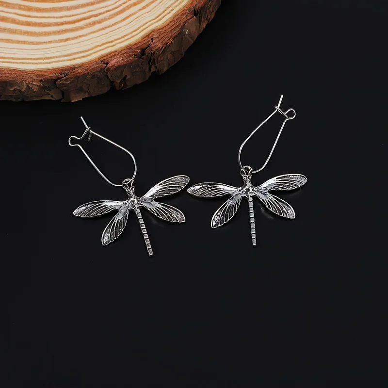 New Creative Minimalist Style Dragonfly Carved Earrings Bohemian Women's Vacation Earrings