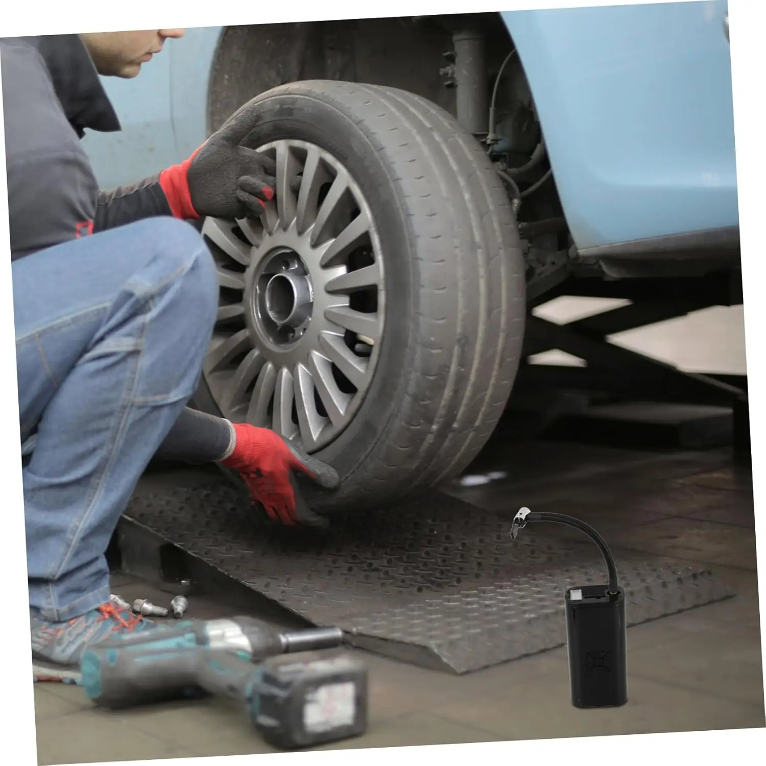 مضخة نفخ الإطارات المحمولة خفيفة الوزن للسيارات والدراجات النارية وسيارات الدفع الرباعي - أداة نفخ فعالة للميكانيكا وDIYers