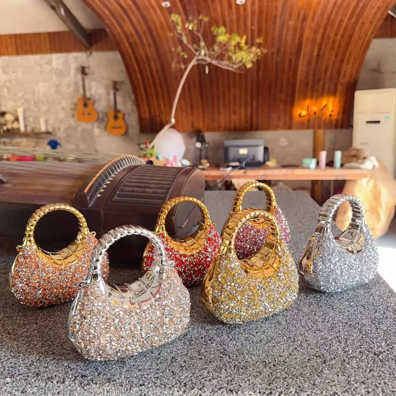 

Luxury Mini Golden Pink Acrylic Evening Bag Diamond Embellished Designer Shoulder Clutch Purse for Party Wedding Shiny Handbags