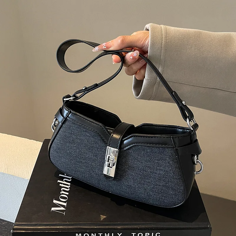 

Trendy Color-Block 2024 Pick. This chic & versatile crossbody/shoulder bag is your new must-have accessory.