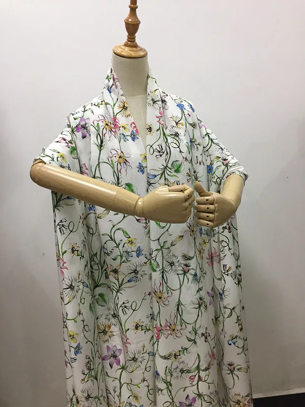 1 meter 100% Mulberry Silk 16 momme Crepe Silk Fabric White with Floral Printed 138cm 54\