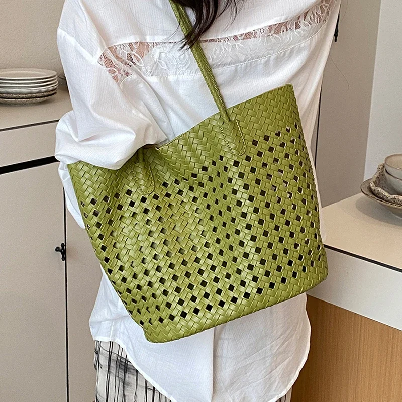 Rattan-Geflochtene Hohle Schultertasche mit Passender Geldbörse, Sommer-Shopper für Markt, Strand und Pendeln, Leichte Handtasche mit Offener Webung – Detail 16