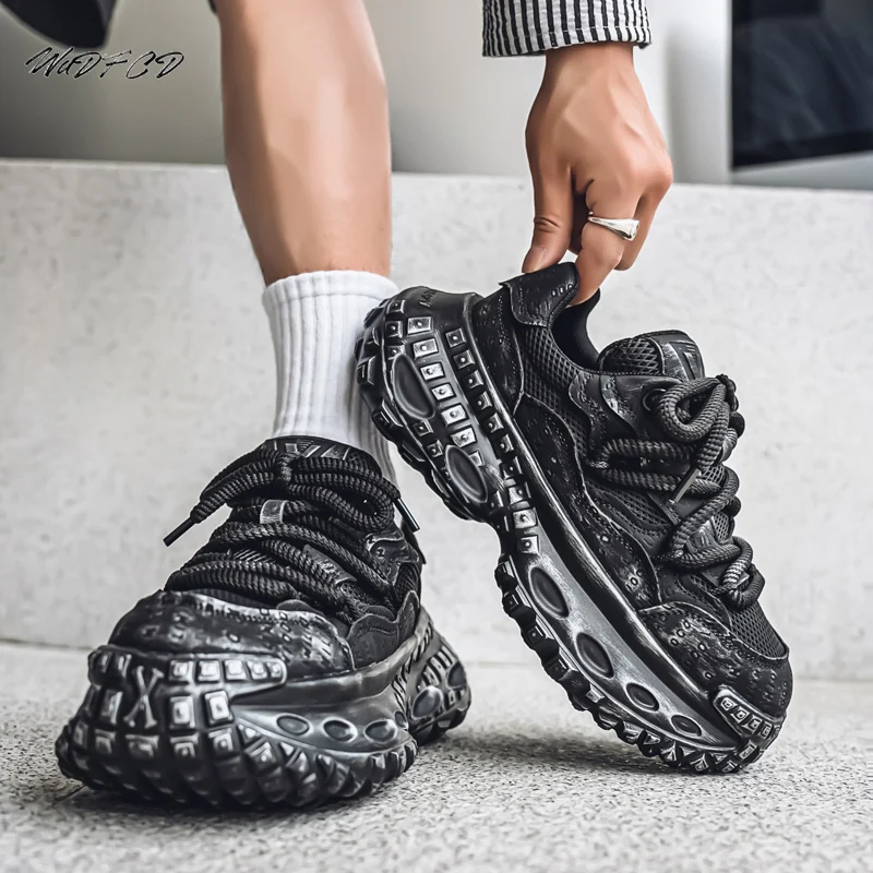 أحذية رياضية مكتنزة للرجال مصممة بإطارات أحذية رياضية عصرية كاجوال من القماش الجلدي قابلة للتنفس الارتفاع زيادة منصة أحذية الصالة الرياضية