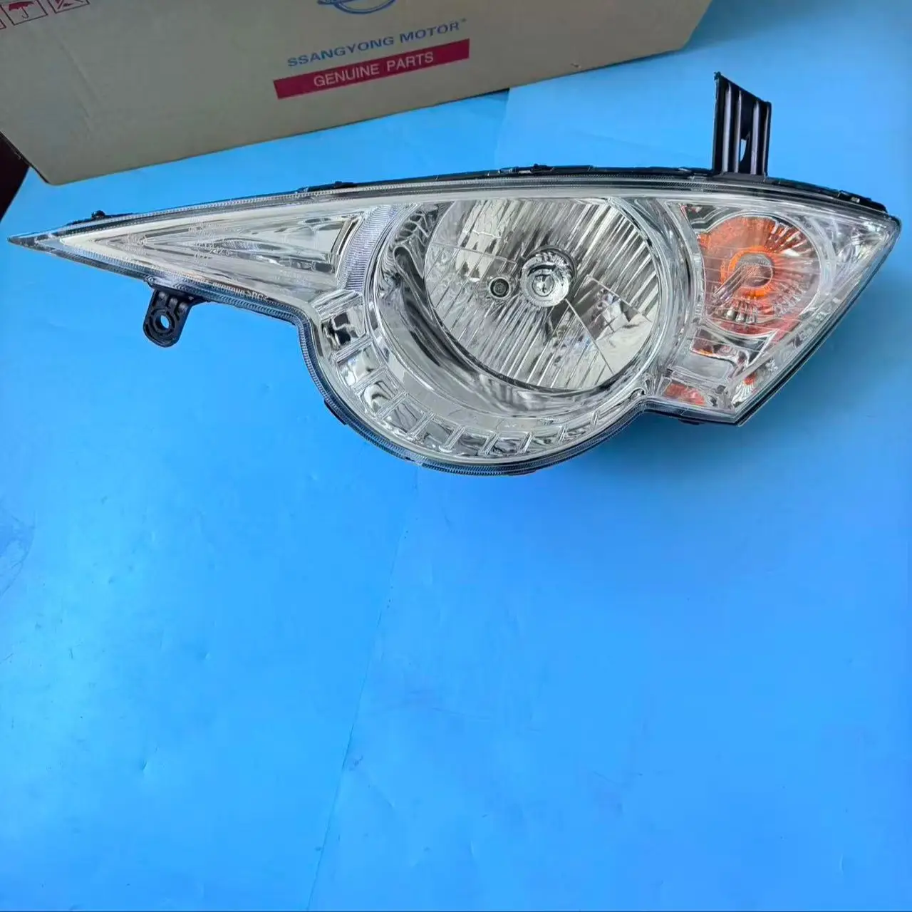 Genuine Left Front Head Lamp Assy 8310131303 For Ssangyong Actyon Actyon Sports 2006-2012