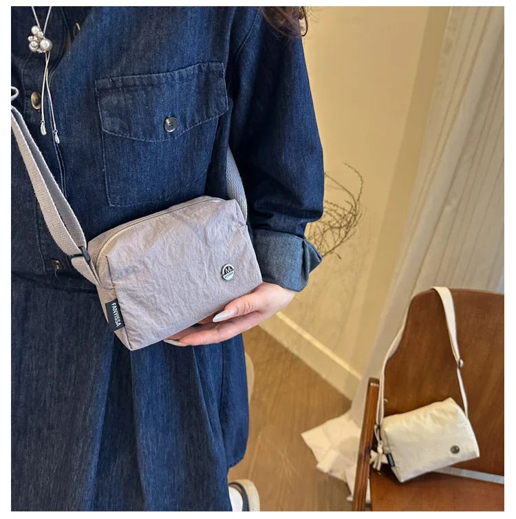 Einfache Mini-Umhängetasche für Damen, Modische Sling-Bag, Kompakte Reißverschlusstasche, Handtasche für Ausflüge, Tägliches Pendeln, Lässige Crossbody-Tasche – Detail 11