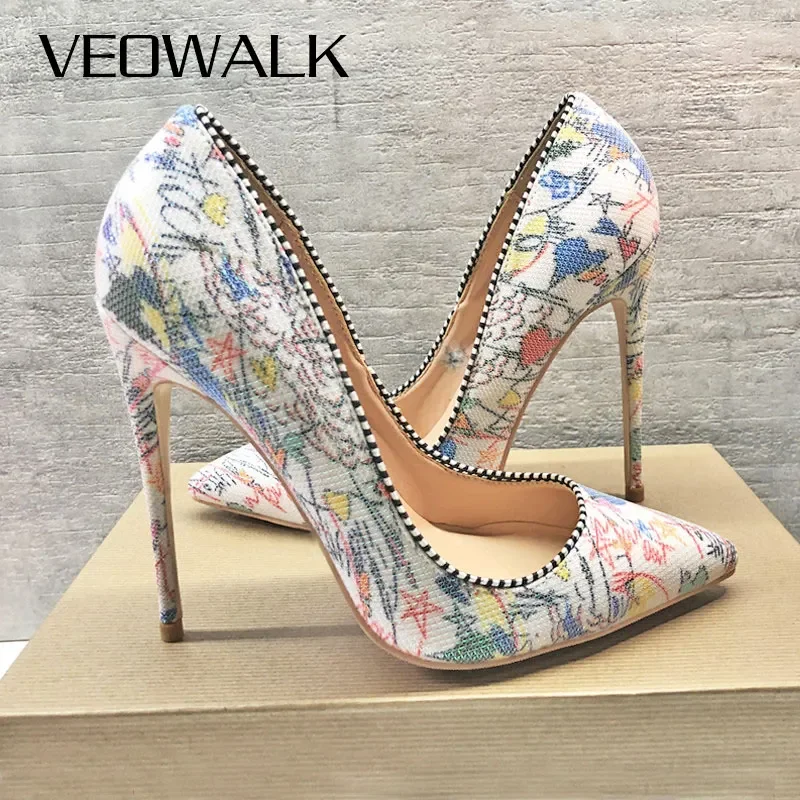 

Veowalk шикарные женские пикантные туфли на высоком каблуке с острым носком и принтом граффити, модные женские белые туфли-лодочки на шпильке, модельные туфли 8 см, 10 см, 12 см