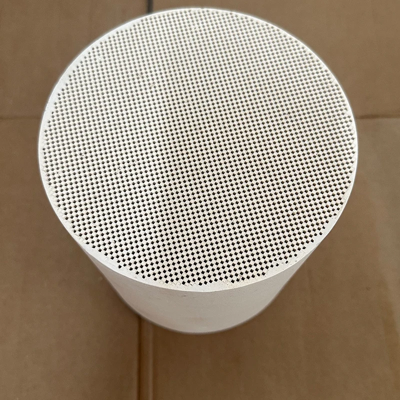 144x152.4mm Cordierite DPF Particle Trap Wall Flow Black Smoke Filtration  Purifier for Diesel Engine