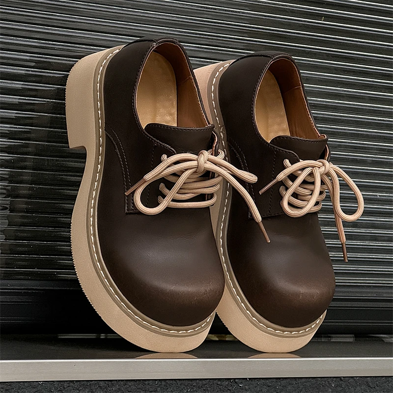 المألوف الرجال أحذية ديربي برأس كبير عادية الراقية سميكة سوليد الارتفاع زيادة أحذية من الجلد النمط البريطاني حذاء كاجوال