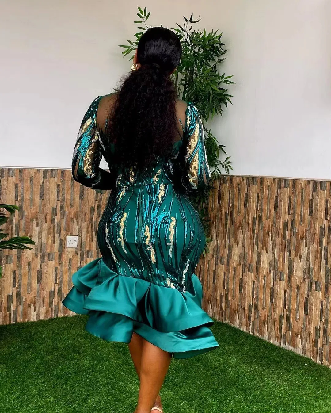 2023 Plus Size Luxury African Green Dress for Women Elegant Lady Wedding Evening Dresses Sexy Female Party Sequins Bodycon Gown