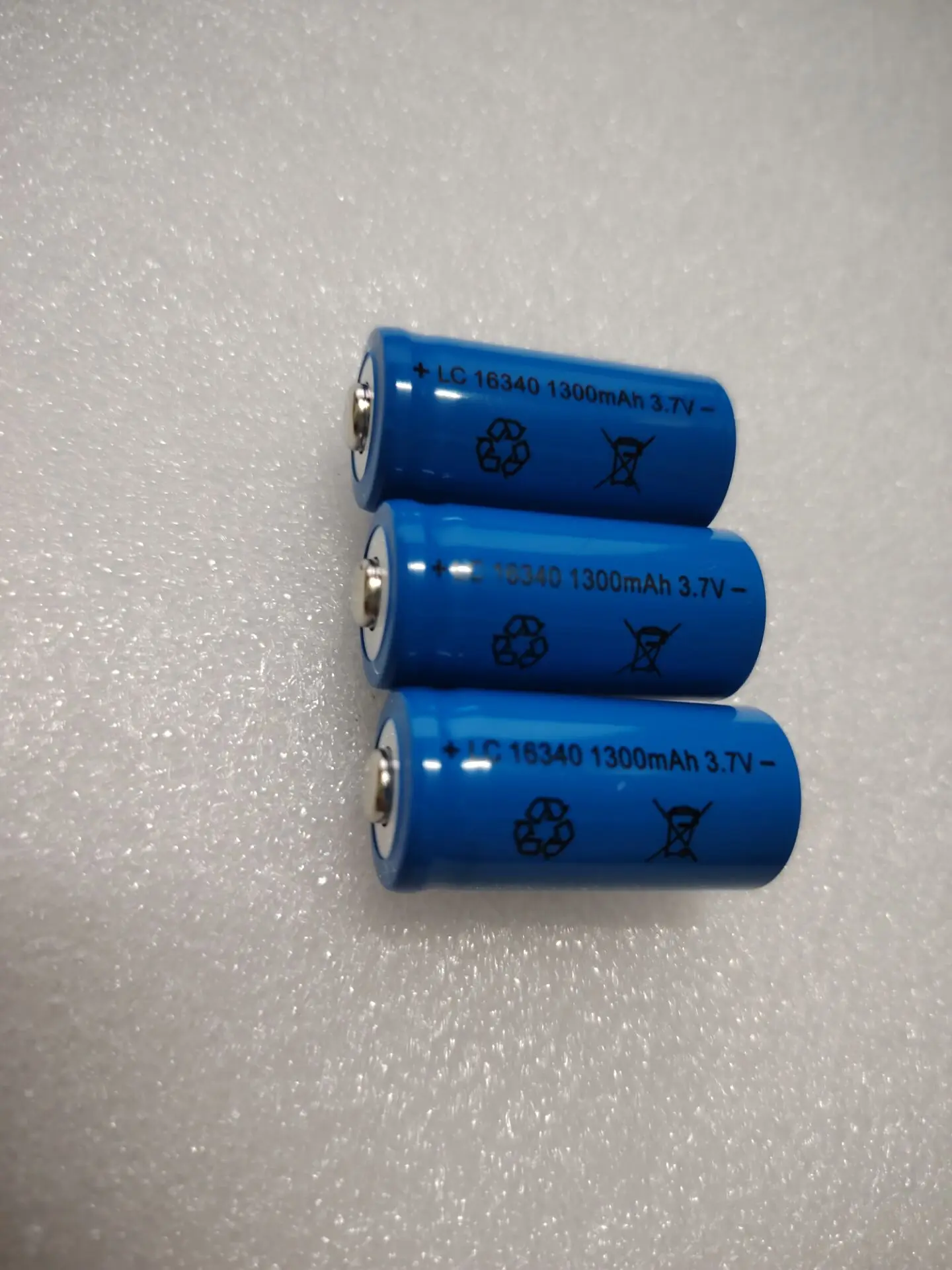 Genuine CR123A battery LC16340 LC 16340 1300mAh 3.7V 17335 rechargeable lithium battery