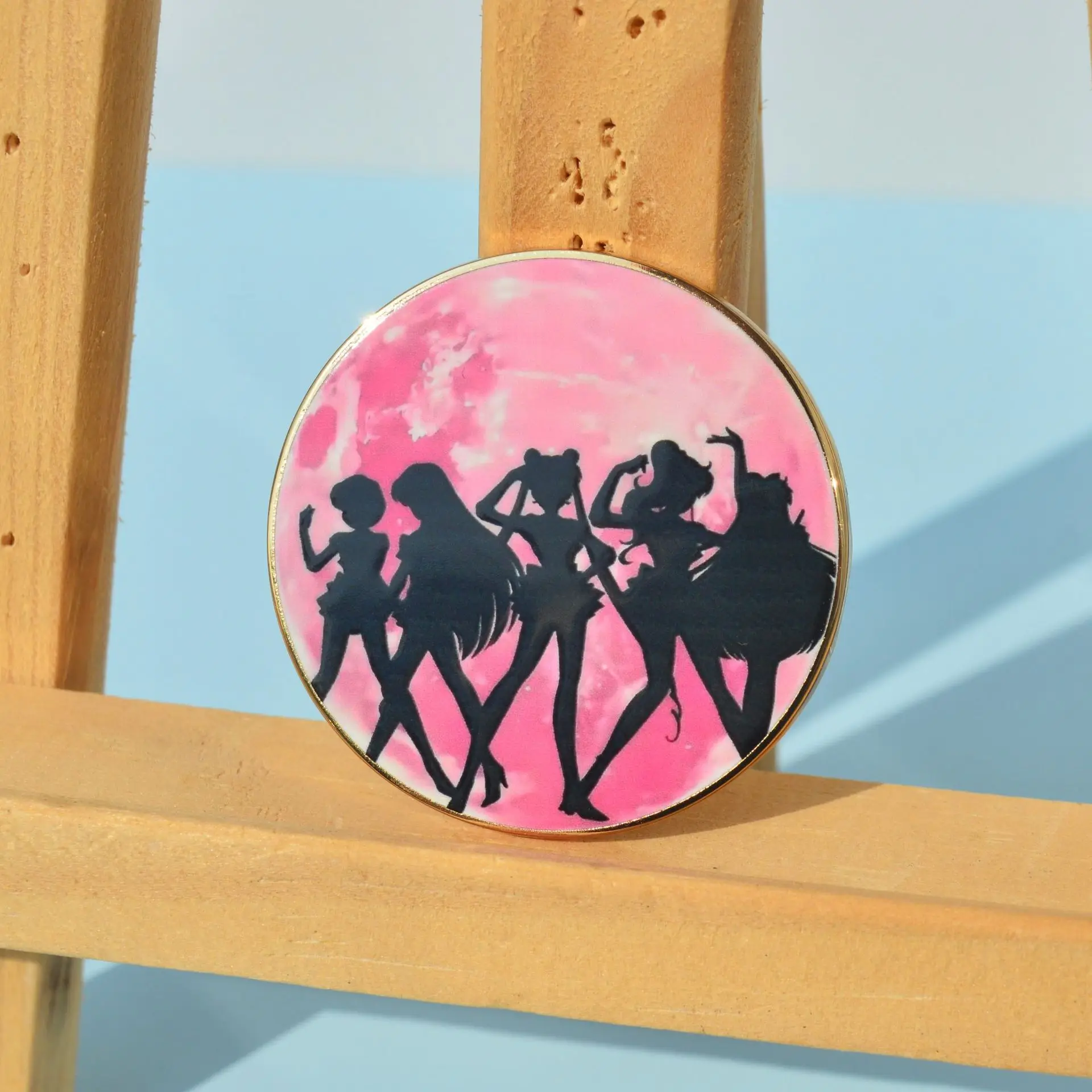 Sailor Moon Pins Tsukino Usagi Badges Manga Brooches Japanese Anime Pendant for Bag Backpack Clothing Lapel ACG Cosplay Toy Gift