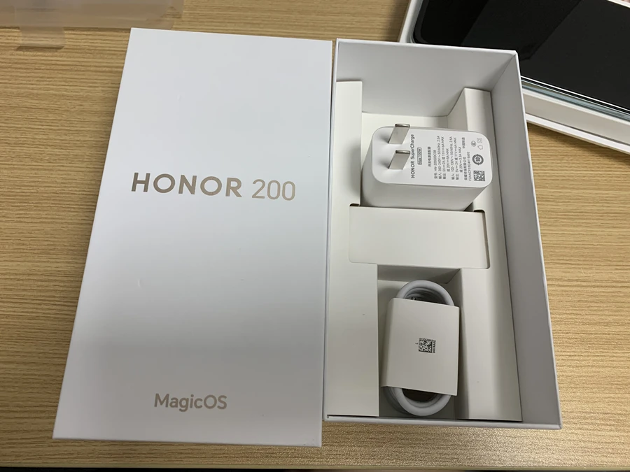 New Original Honor 200 Mobile Phone 5G Snapdragon 7 Gen 3 6.7'' 120Hz OLED Screen 5200mAh Battery 100W SuperCharge NFC Google