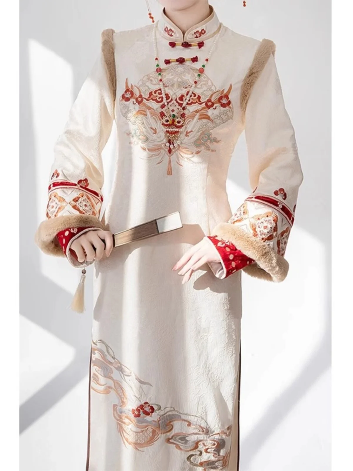 

Рождественское и новогоднее женское платье Ханьфу с вышивкой, приталенное, в национальном стиле, модная зимняя коллекция 2024 года