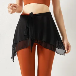 Pantaloncini sportivi estivi 2022 pantaloncini da YOGA sottili ad asciugatura rapida da donna pantaloncini Fitness a prova di luce sciolti neri