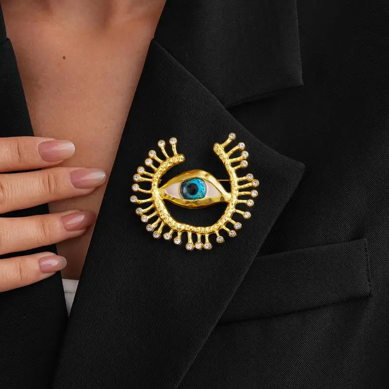 Pleated Devil Eye Brooch Alloy Enamel Keyhole Tassel Pin Luxury Banquet Clothing Metal Badge