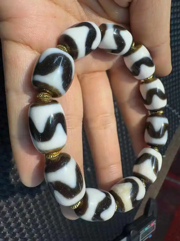 Old Dzi Beads Bracelet Single Tiger Tooth Totems Natural Agate Ji Powerful Amulet Collectible Jewelry for women and men
