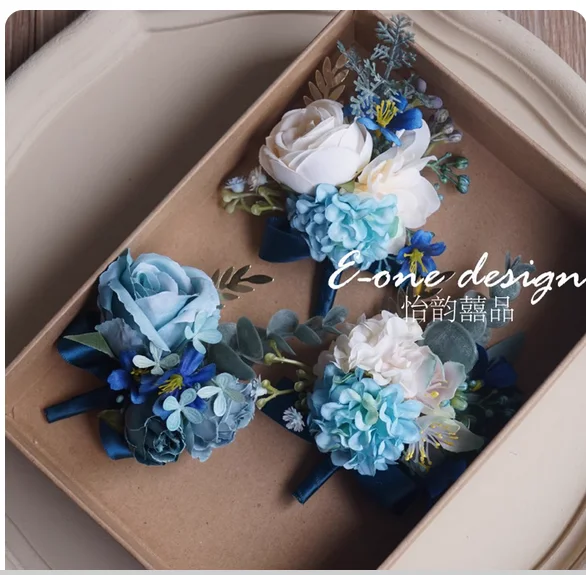 

Лесная свадьба, невеста и жених, подружка невесты, братья, свадебный корсаж, церемония открытия, встреча, сестры, запястье, цветок