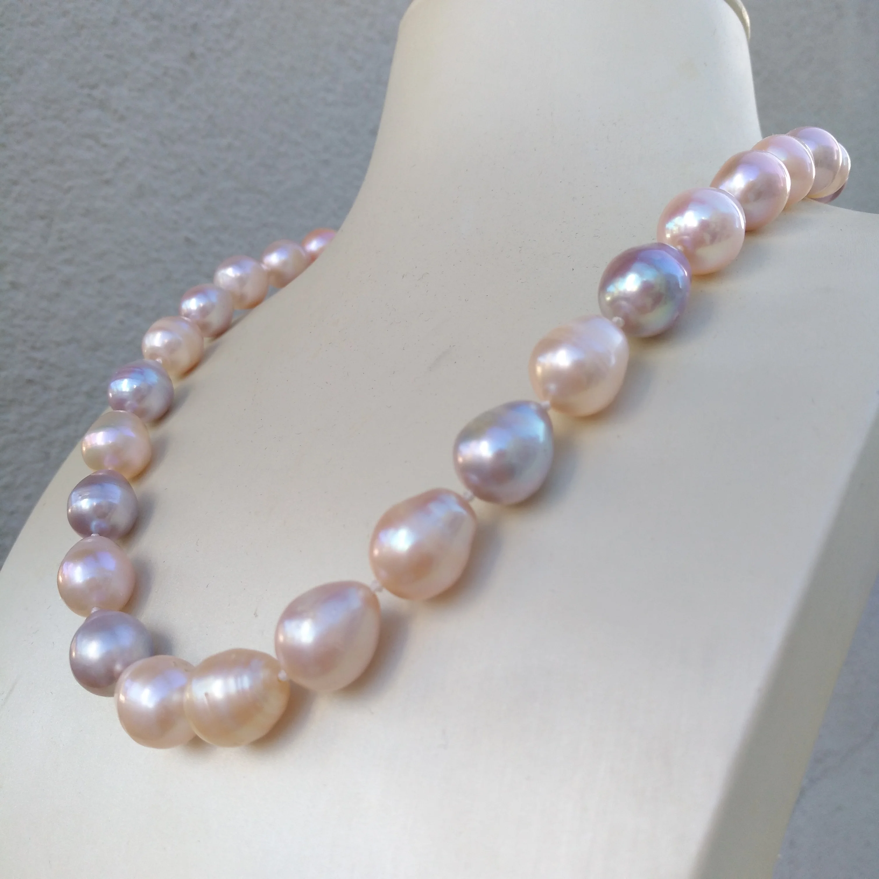 Original Real shot photos AAA 10-13mm Natural South Sea White Pink Real Pearl Purple Necklace At 14K Gold P