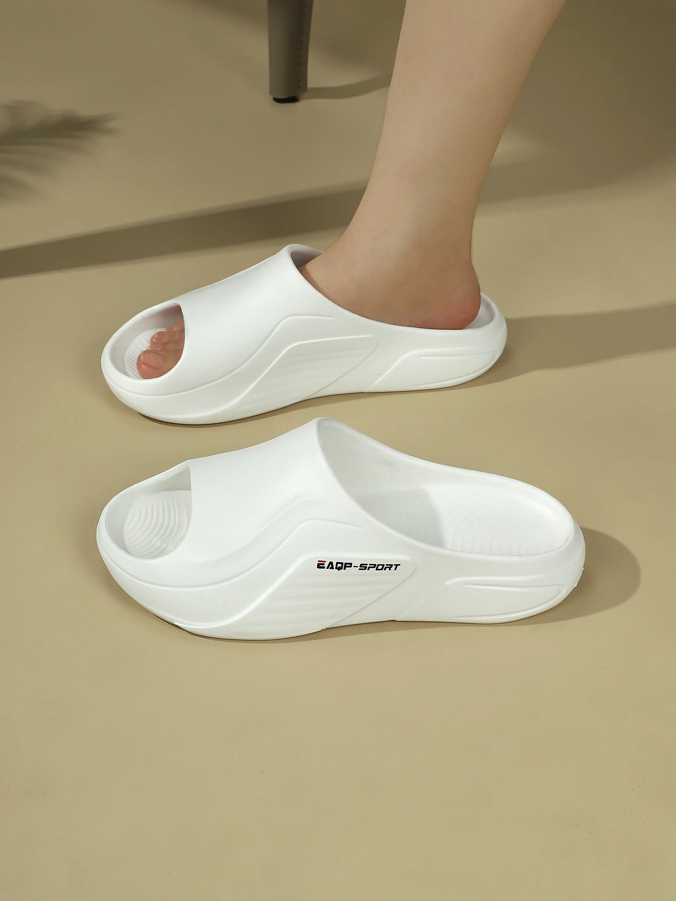 

New Eva Slippers for Men, Summer Sandals for Teenagers, Outdoor Beach Sports and Leisure Thick-Soled Non-Slip Sandals