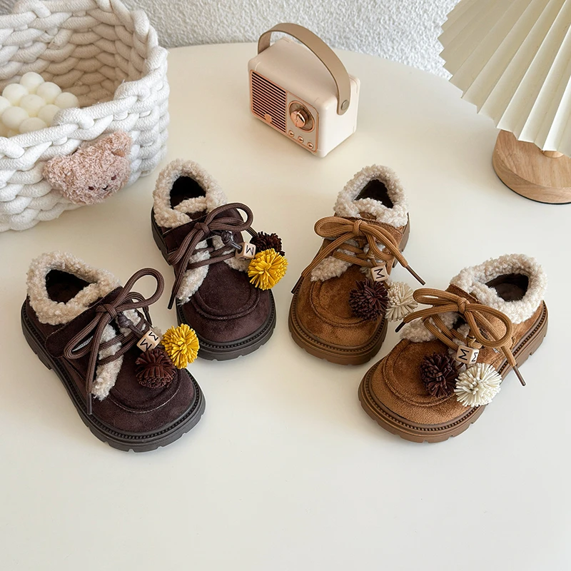 

Winter Children's Shoes 2025 New Sweet Hairball Thick Bottom Girls Causal Cotton Shoes Princess Fashion Outdoor Kids Plush Shoes