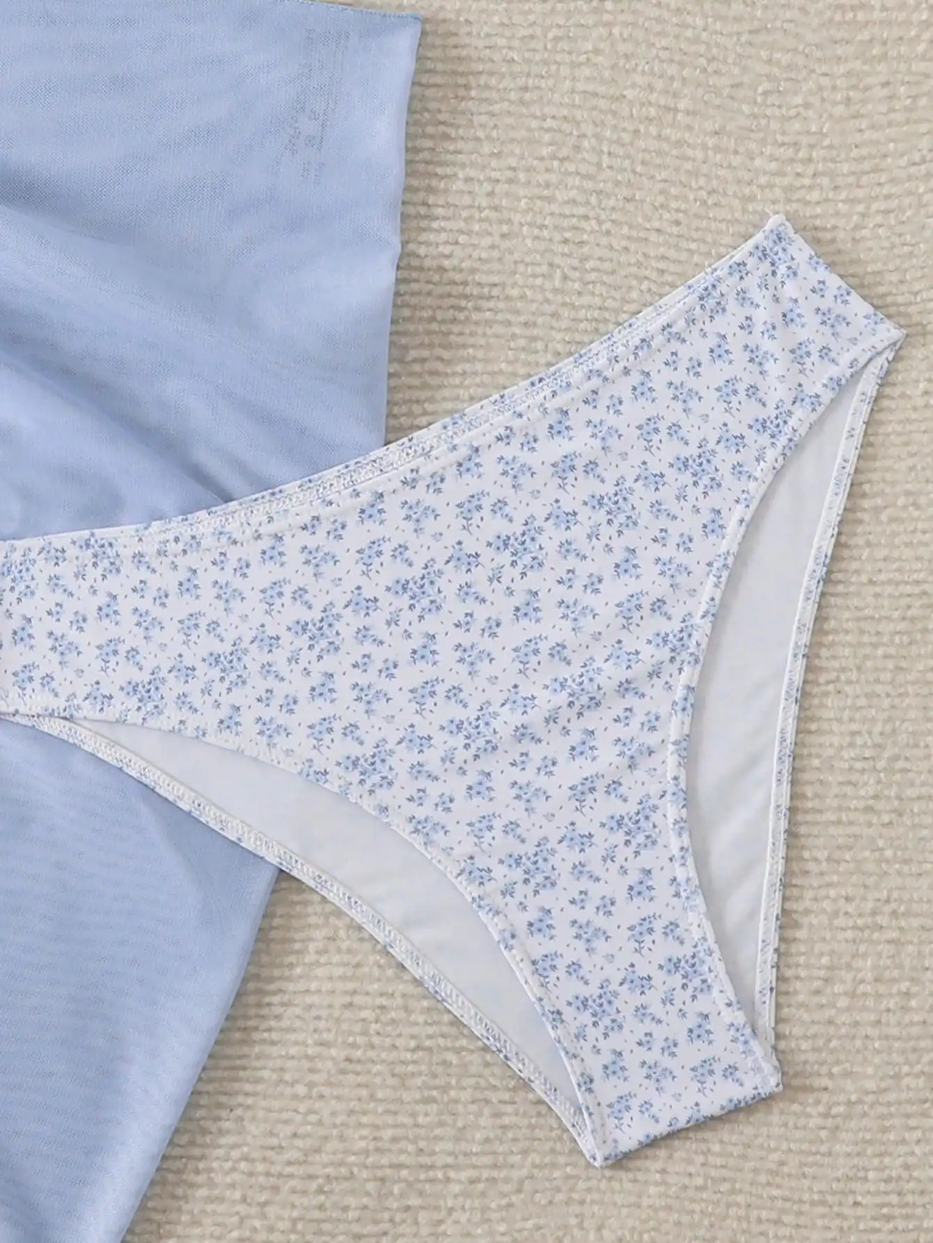 

Комплект бикини с цветочным принтом Ditsy и юбкой-парео для отпуска и пляжа