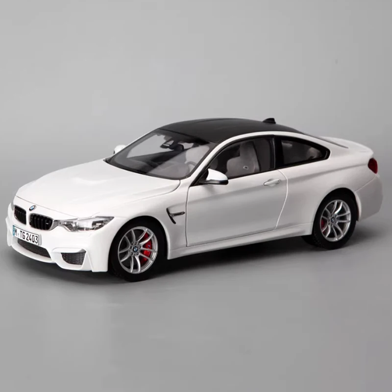 m4 18 Ölçekli BMW M4 Araç Modeli: Gerçek Kullanıcı Deneyimi ve Detaylı Değerlendirme
