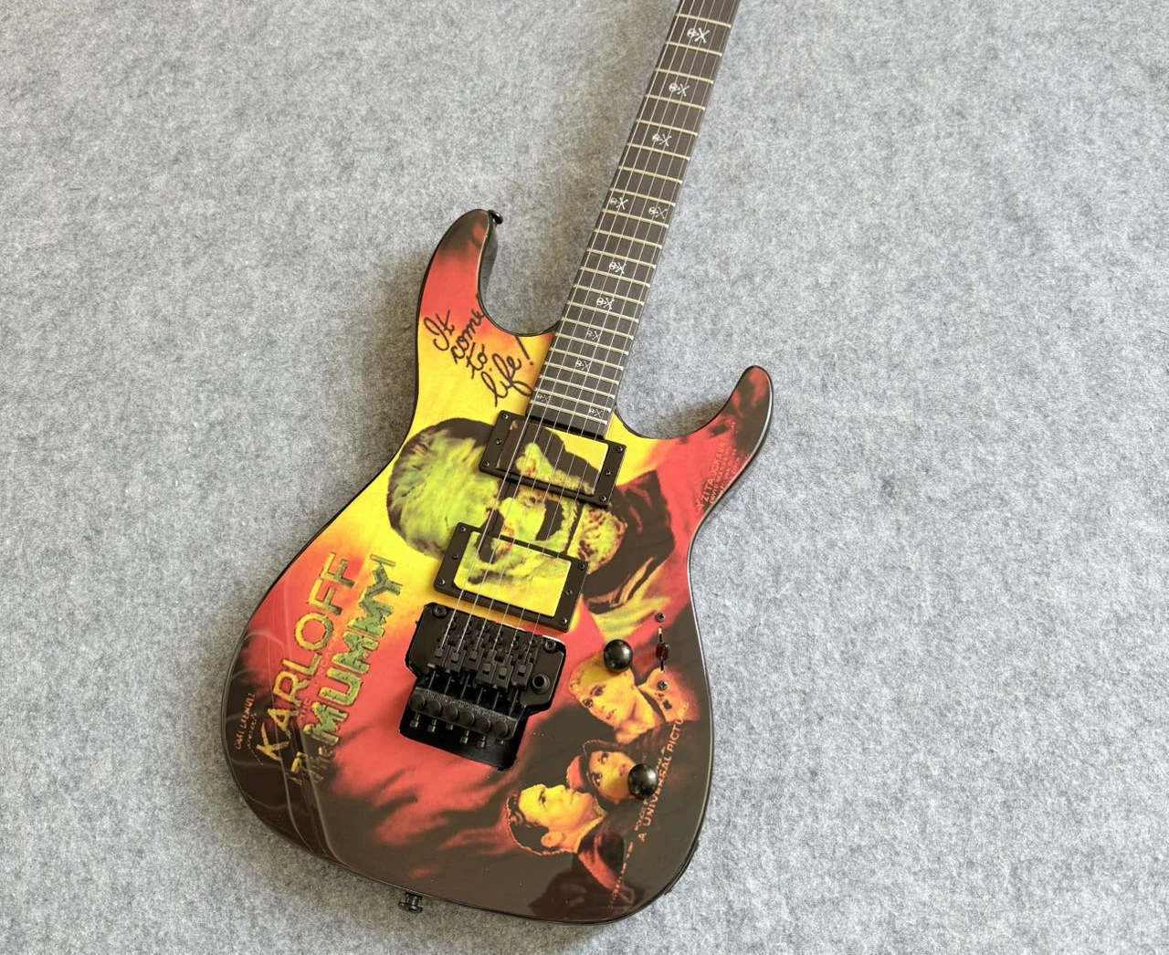 

2026 HOT Высококачественная электрогитара Sunburst с корпусом из ольхи и грифом из клена