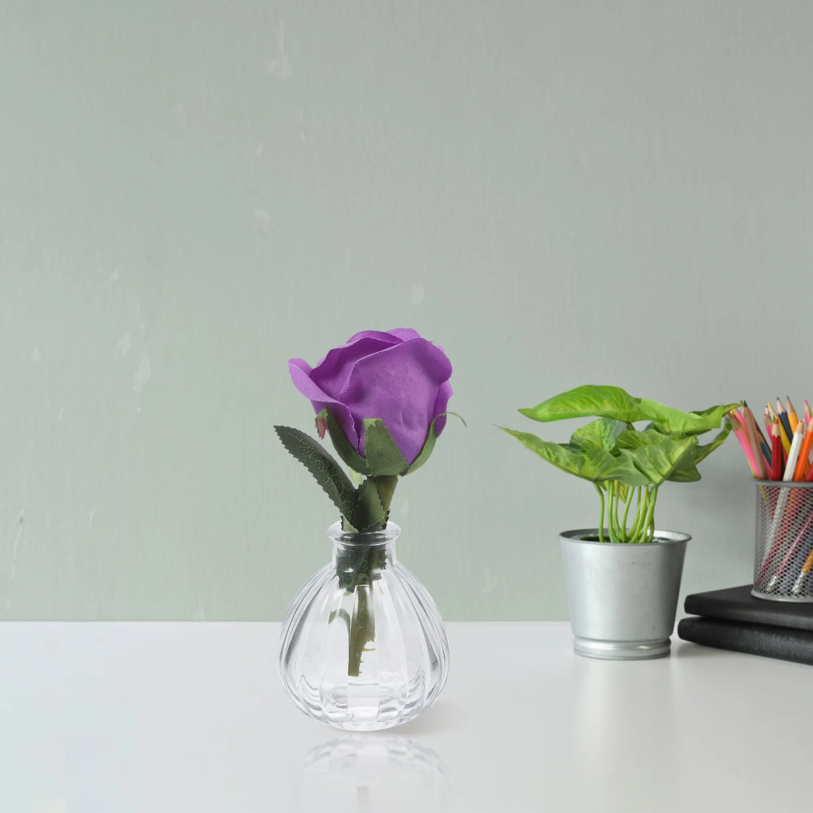 

5Pcs Embossed Glass Flower Vases Clear Small Floral Arrangement Containers Decorative Flower Holders for Home Office Wedding