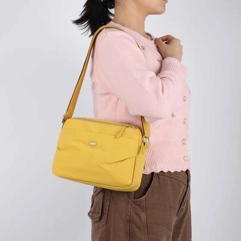 

New Lightweight Nylon Crossbody Bag Multi-pocket Water-resistant Small Square Bag Casual Commuter Versatile Women's Shoulder Bag
