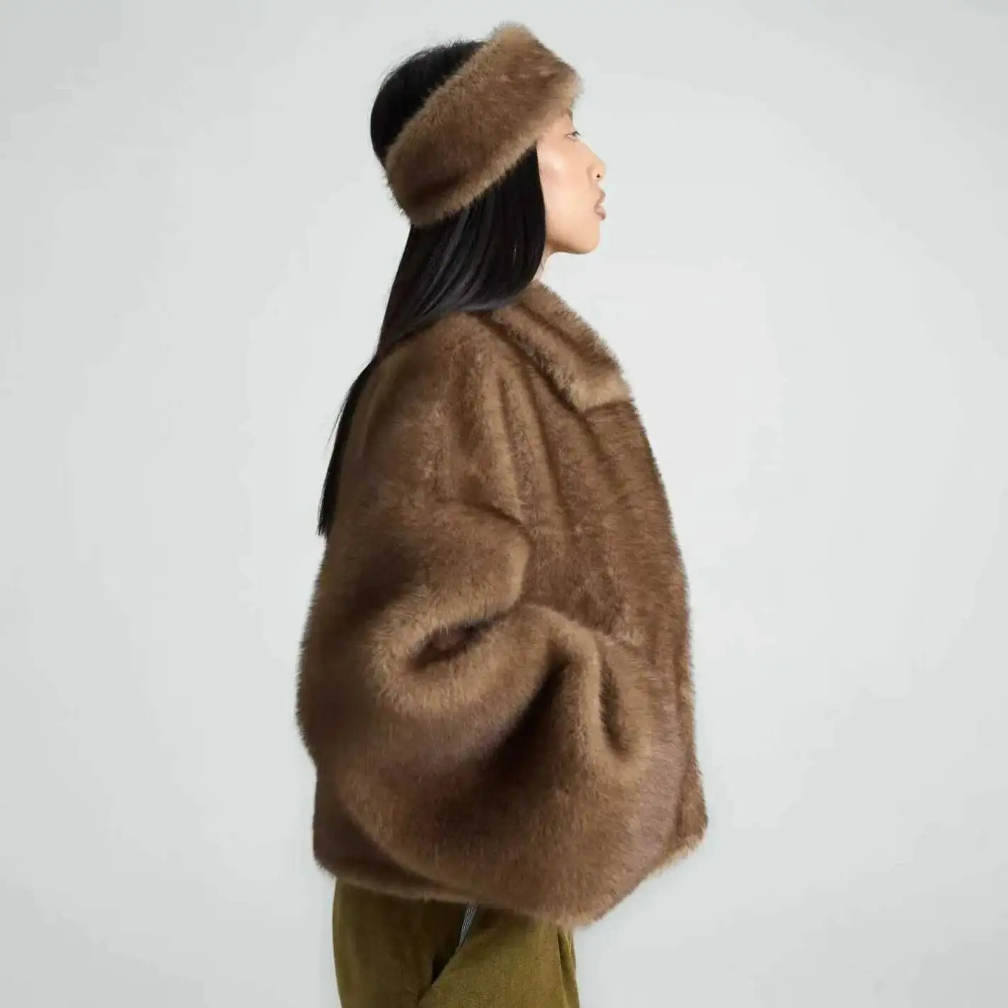 BJTZ 여성용 럭셔리 인조 모피 머리띠 겨울 따뜻한 열 양털 안감이 추운 날씨를 위해 두꺼워졌습니다.