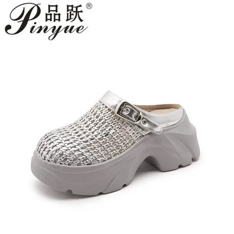 

7,5 см кожаные сандалии из микрофибры на танкетке, брендовые дышащие женские плетеные сандалии на плоской подошве, тапочки с круглым носком, полые туфли без шнуровки