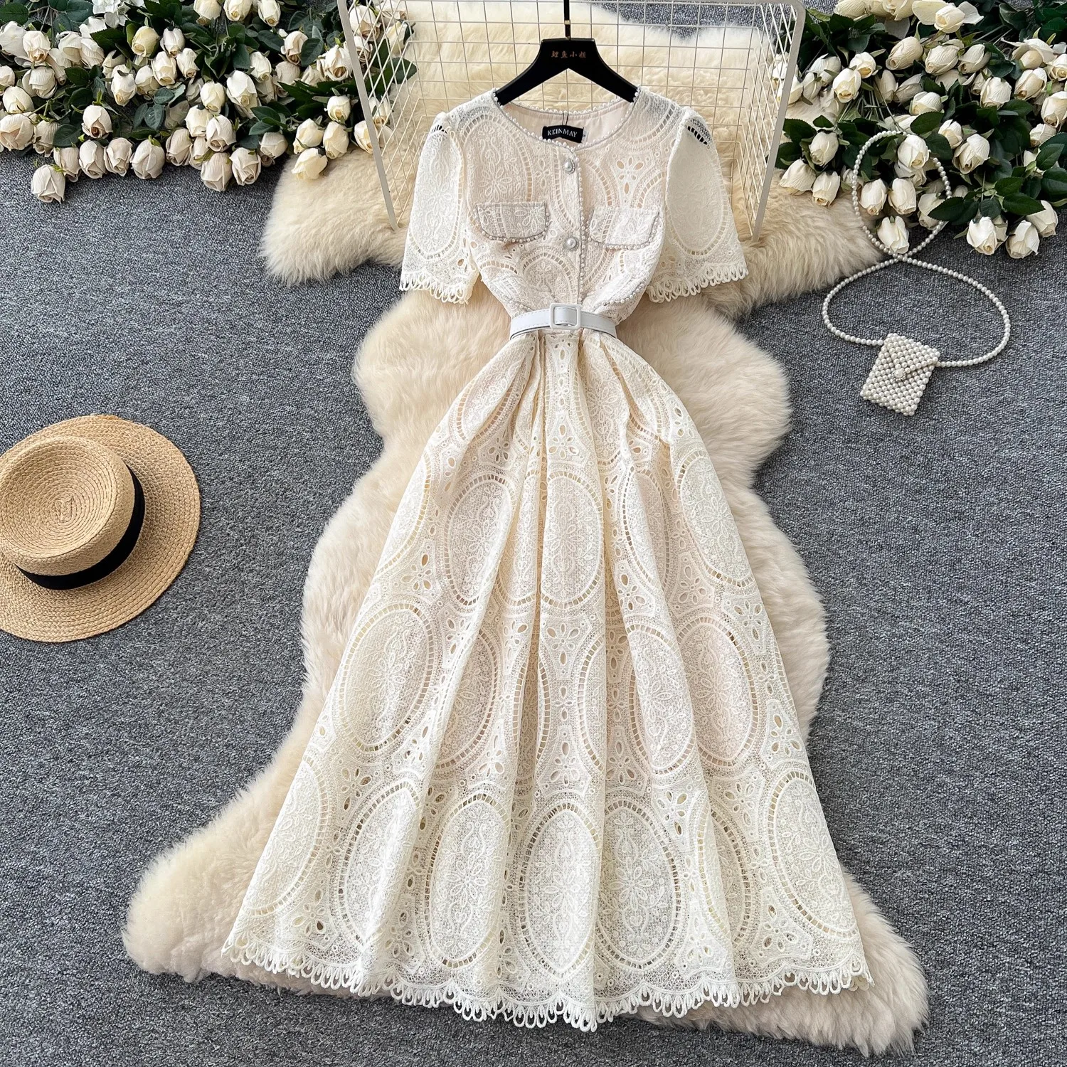 ฤดูร้อนผู้หญิงชุดลูกไม้เย็บปักถักร้อยดอกไม้คริสตัลประดับด้วยลูกปัดปุ่ม Midi ชุดราตรียาวหญิงสีชมพูรันเวย์ Vestidos