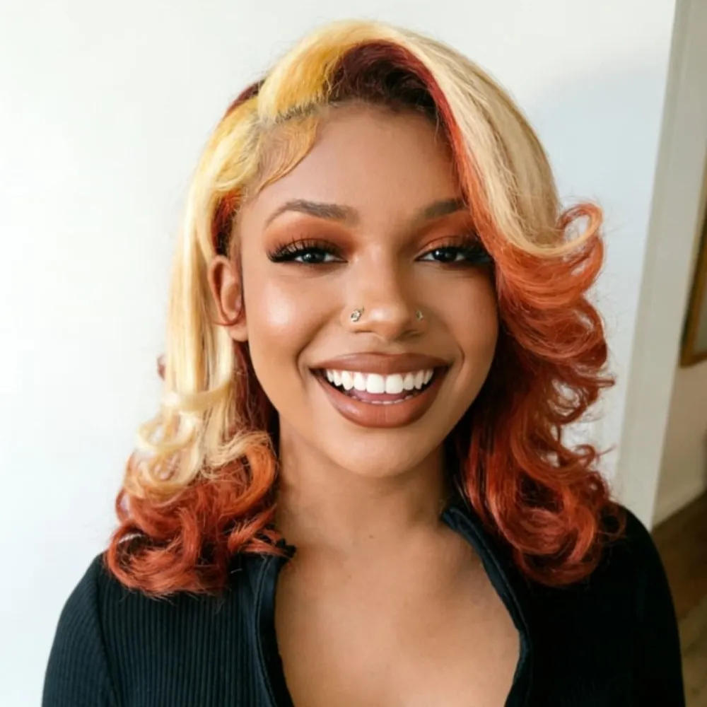 

Short Body Wave Synthetic Lace Front Wigs Blonde Skunk Stripe Highlighted Hair 13X4 Lace Front Wig for Daily Party Cosplay Use