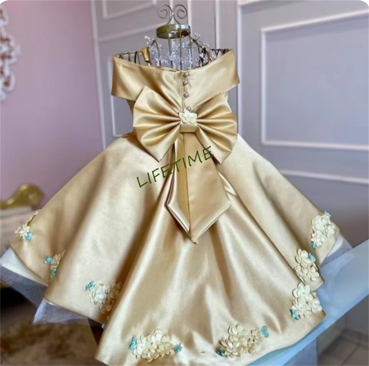 Gold Flower Girl Dresses Tulle Satin Floral Pattern With Bow Off Shoulder For Wedding Birthday Dress Holy Communion Gowns