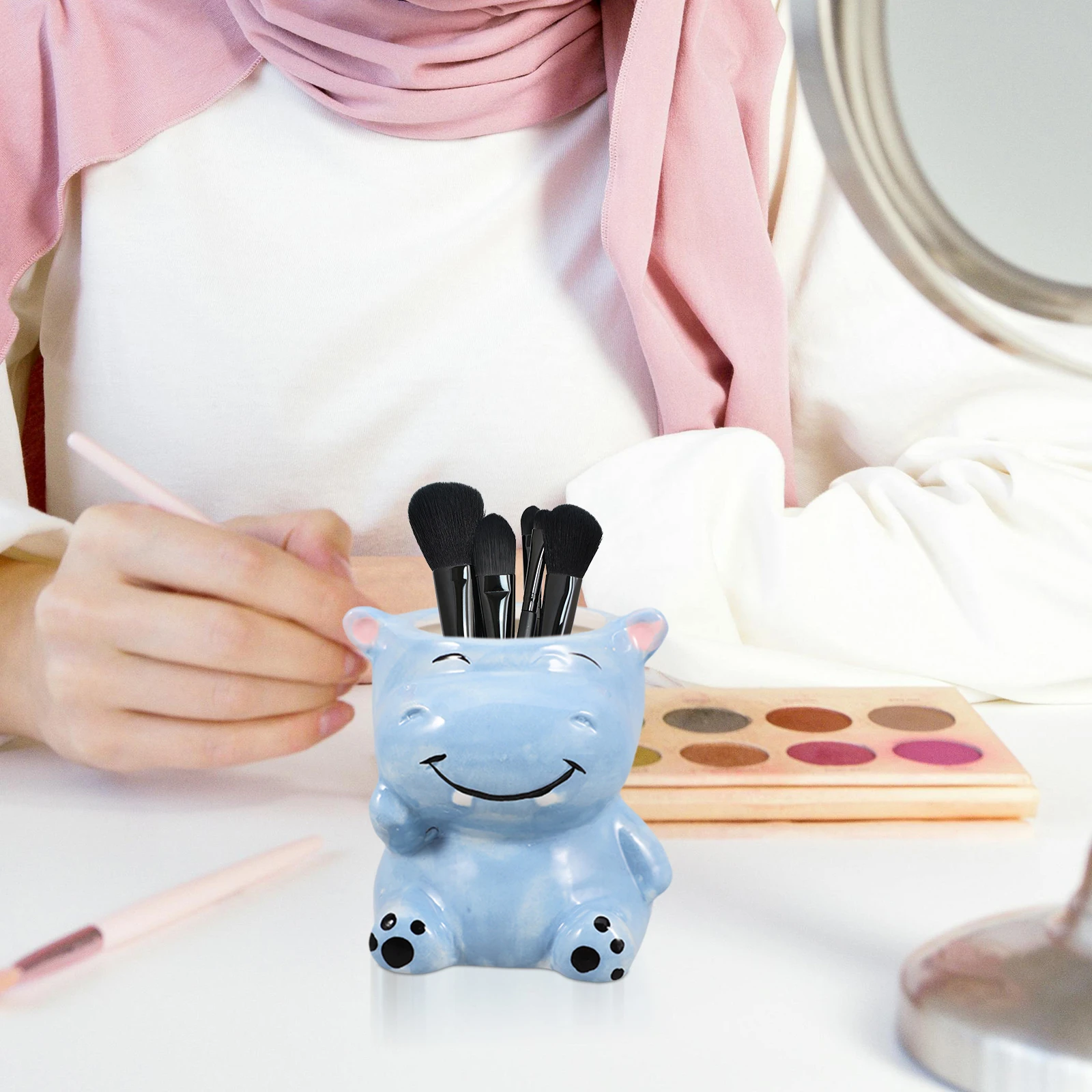 

Ceramic Hippo Makeup Brush Holder Organizer Large Capacity Animal Shaped Makeup Cup Holder for Desk Vanity Home